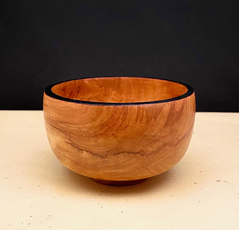 221 apple 6"x3"